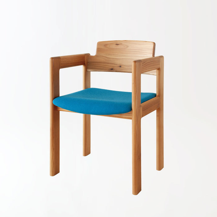 アームチェア /スギ（圧縮板目材 節入り）